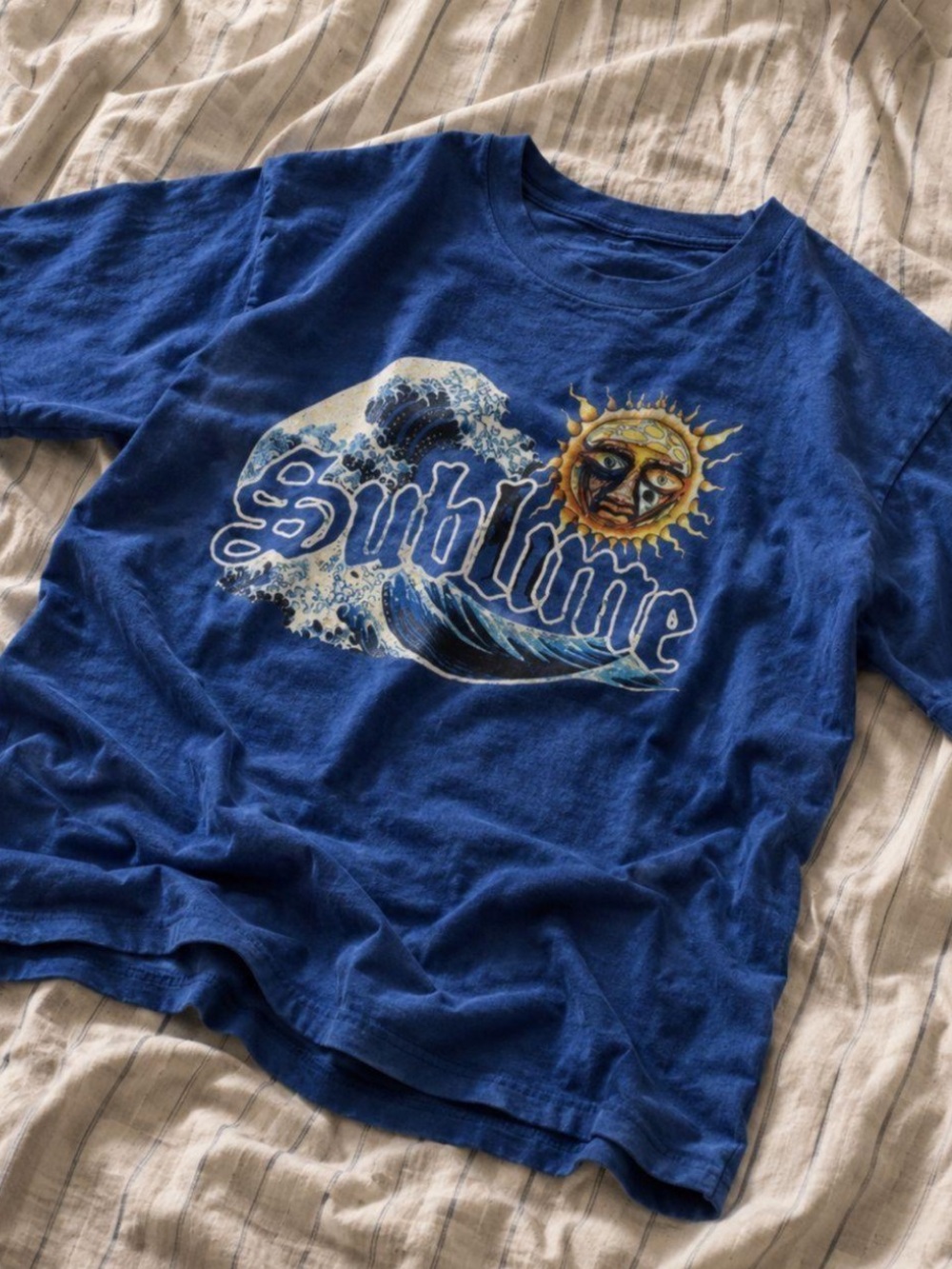 Gildan Royal Blue Graphic Tee with Sun and Wave